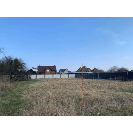 Продається земельна ділянка 15 соток у Нових Петрівцях, масив Лазарев Сад